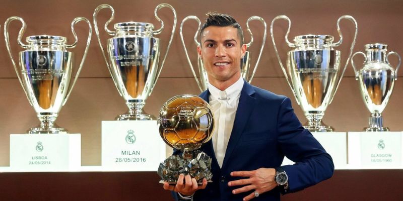 Cristiano Ronaldo với 5 lần đoạt giải Bóng Vàng